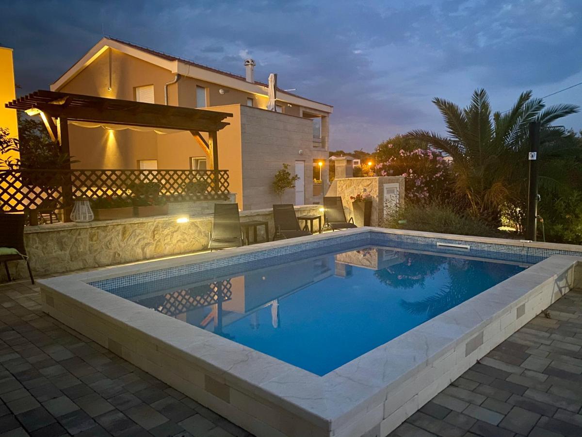Villa Island Vir With Pool Ngoại thất bức ảnh